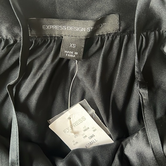 Express tank. Drawstring waist. Gold sequin on top. Size xs. NWT - Picture 2 of 2